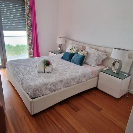 Apartment Alto Dos Moinhos Lissabon