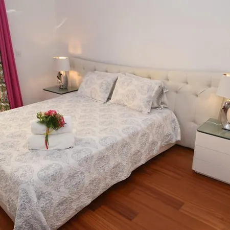 Alto Dos Moinhos Apartment