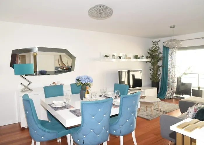 Alto Dos Moinhos 公寓 *